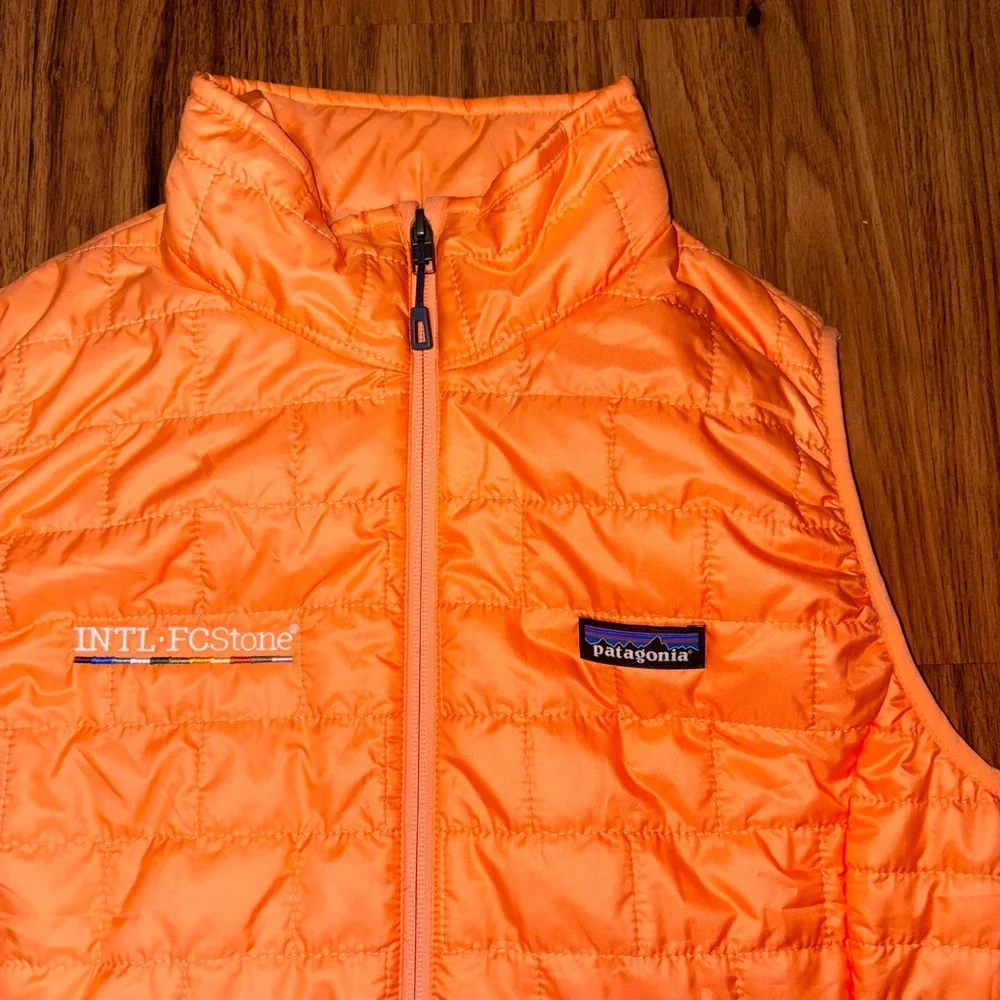 Patagonia Vibrant Orange Quilted Vest - Picture 6 of 8